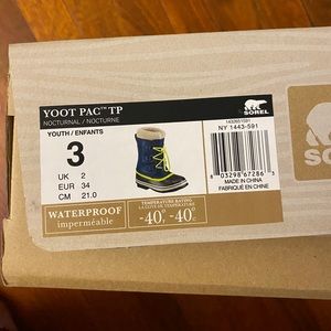 Sorel Yoot PAC TP. Brand new in box size 3 youth